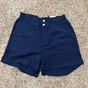 NWT Inc Size 8, Navy blue shorts.